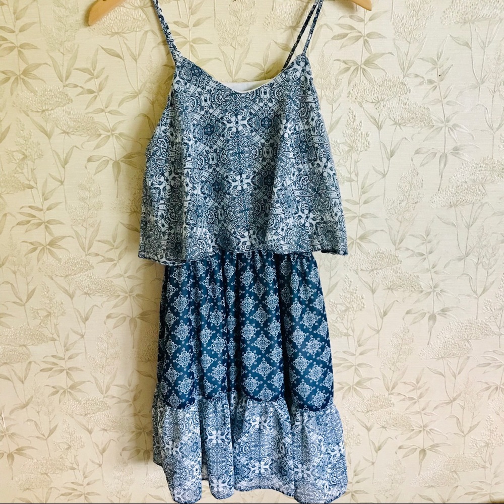 NEW WITH TAGS francesca’s Dina Be Paisley Blue Dress size extra small